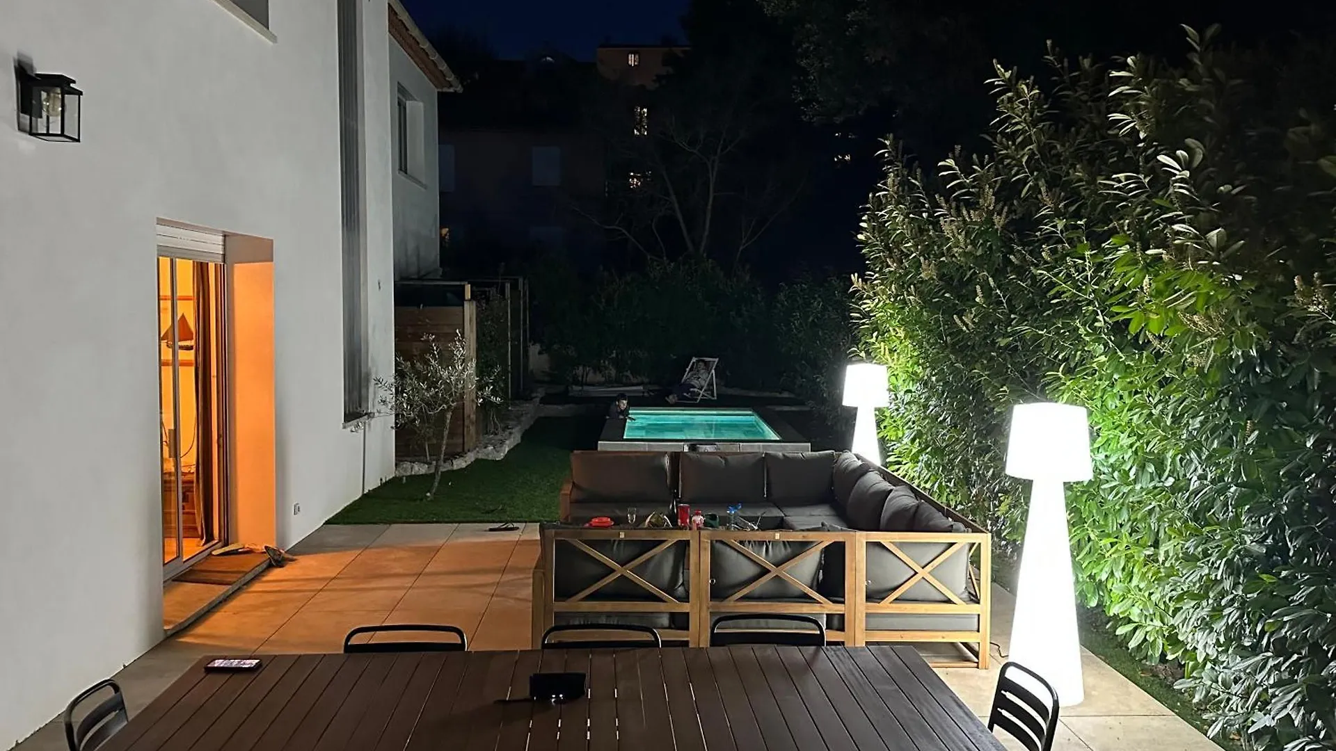 Maison Au Calme Au Coeur Du Village De Mazargues - 7 Personnes - Piscine Marseille